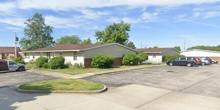 Building Photo - 603 S Poe Rd