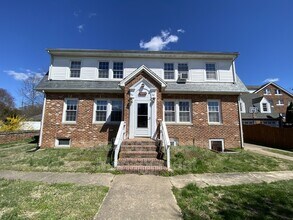 Building Photo - 1003 Kenmore Ave