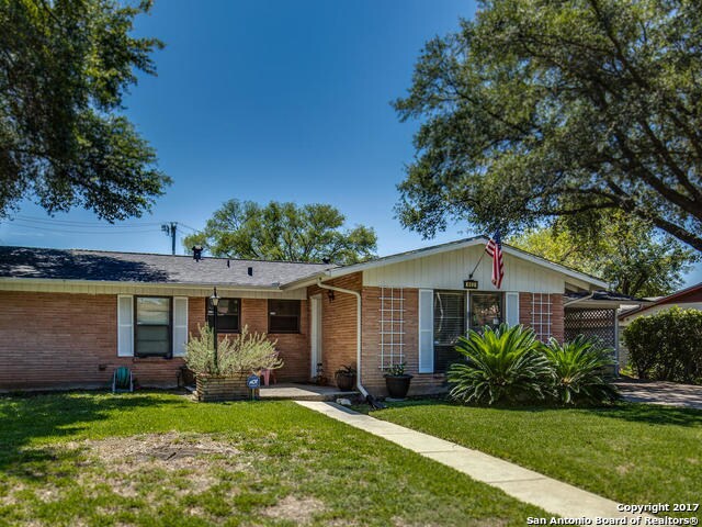 Building Photo - 802 Tamworth Dr