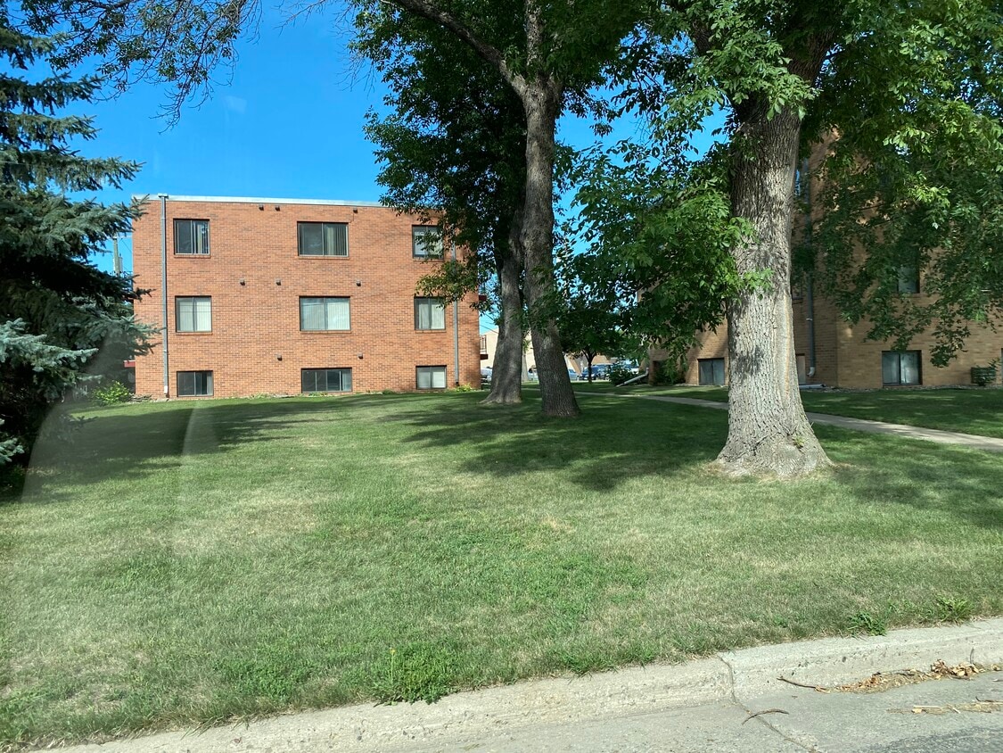 Rivers Edge Apartments Jamestown, ND