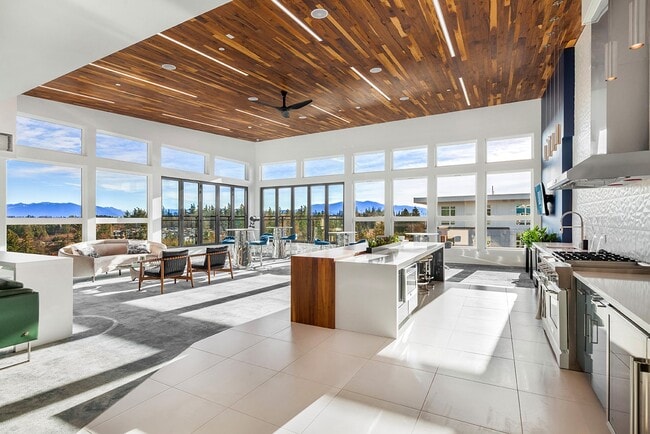 Building Photo - SKY Sammamish