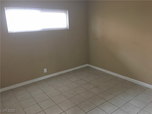 Building Photo - 5248 Pebble Beach Blvd