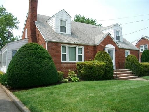 Building Photo - 25 Linwood Pl