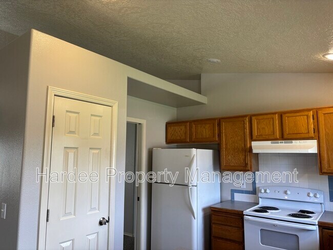 Foto del edificio - 668 W Applegate St