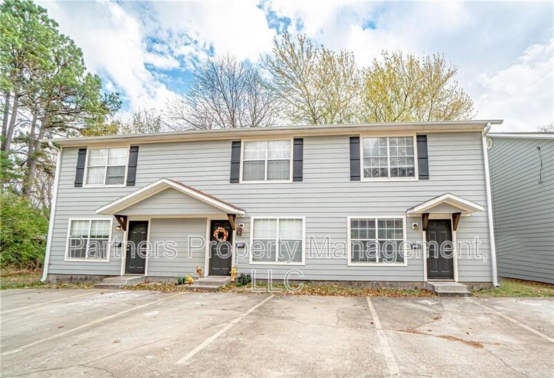 Foto principal - 1534 N Addington Ave