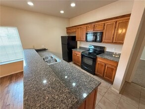 Building Photo - 3509 SW Deerfield Blvd