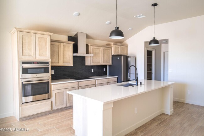 Building Photo - 3614 Paragon St