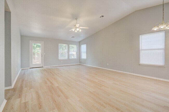 Building Photo - 10448 Bradford Way