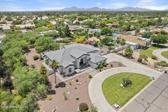 Foto del edificio - 8645 E Wood Dr