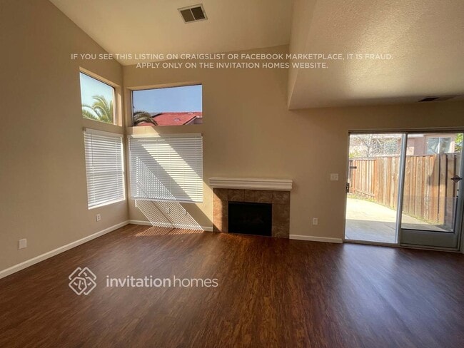 Foto del edificio - 1802 Gardenia Ct