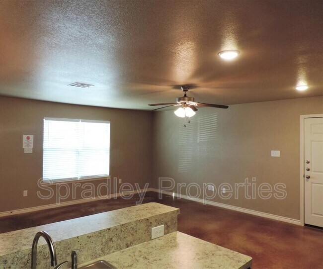 Building Photo - 1527 Chance Ct