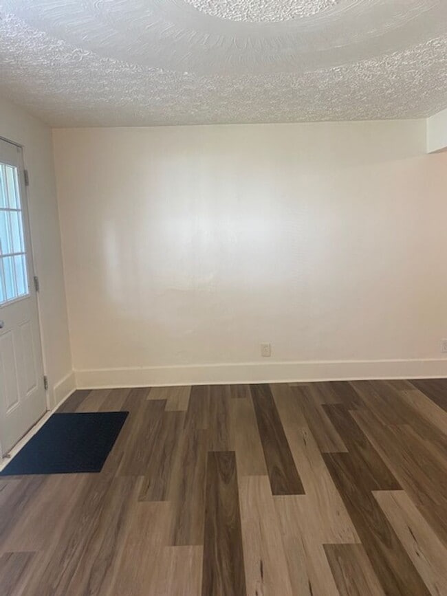 Building Photo - Quaint one bedroom home for rent at just $...