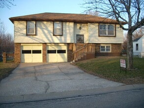 Building Photo - 203 Larkin Ave