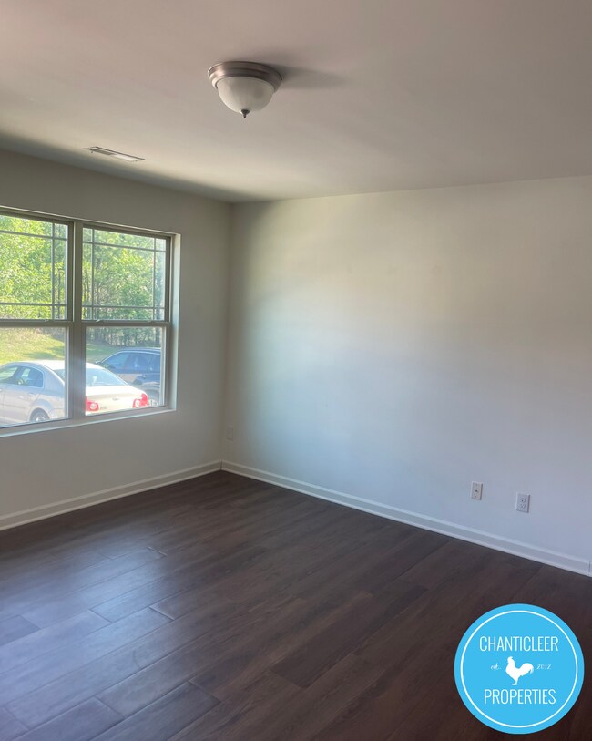 Foto del edificio - 3290 Ivy Wood Ln