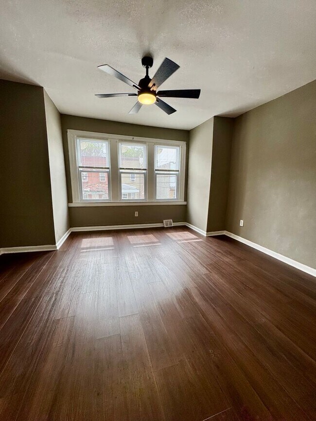 Photo - 3117 Tasker St House