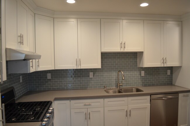 Building Photo - 2131 51st St