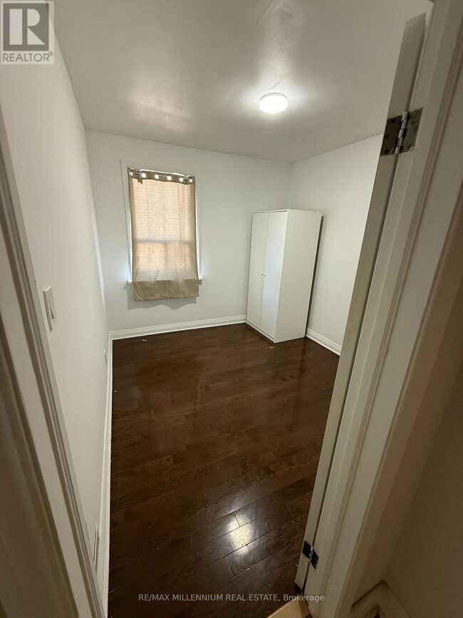 Building Photo - 32 Belgravia Ave