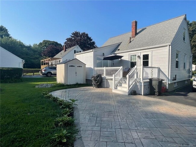 Building Photo - 208 Shennecossett Pkwy