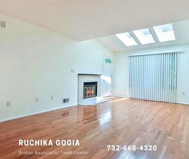 Foto del edificio - 700 Mainsail Ln