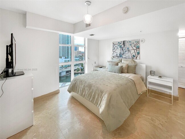 Foto del edificio - 41 SE 5th St