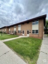 Building Photo - 783 N Macomb St