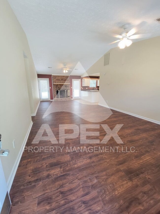 Building Photo - Beautiful 3 Bd/2 Ba Single Family Brick ho...