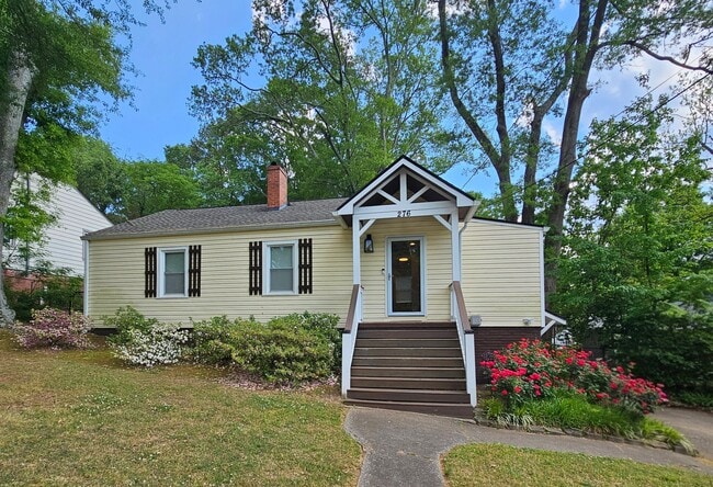 Photo - 276 Frasier St SE House