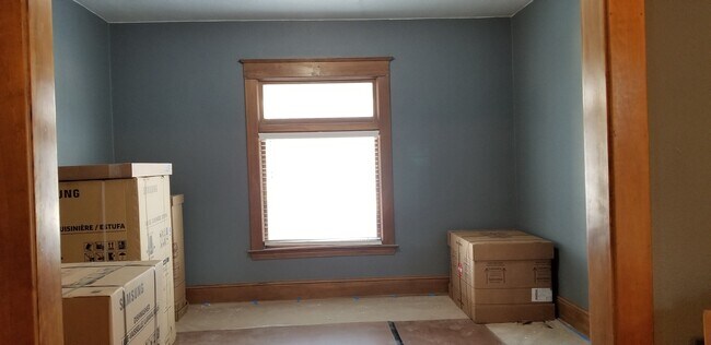 living - 2208 27th Ave S