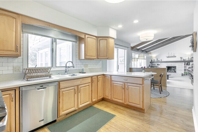Foto del edificio - 313 Walnut Grove Dr