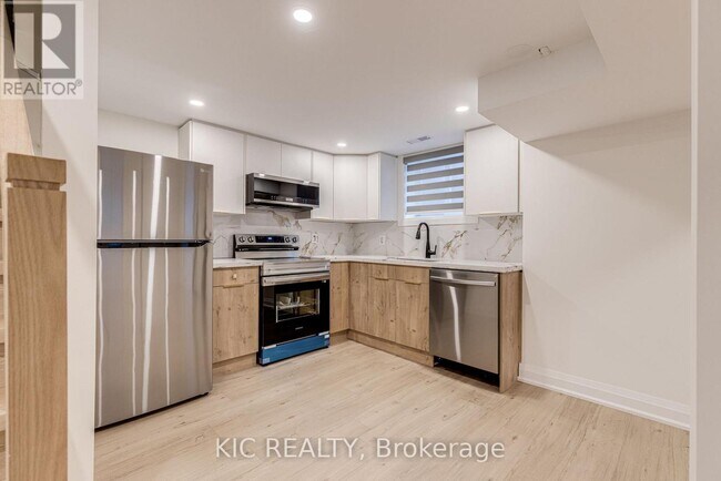 Photo du bâtiment - 156 Commercial St