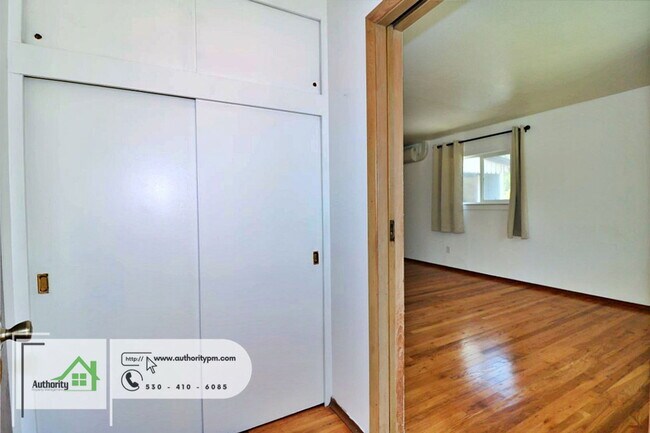 Foto del edificio - 3388 Hickory St