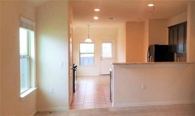 Building Photo - 10020 Epic Knoll Dr