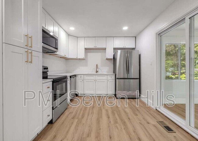 Building Photo - 4116 Tara Dr