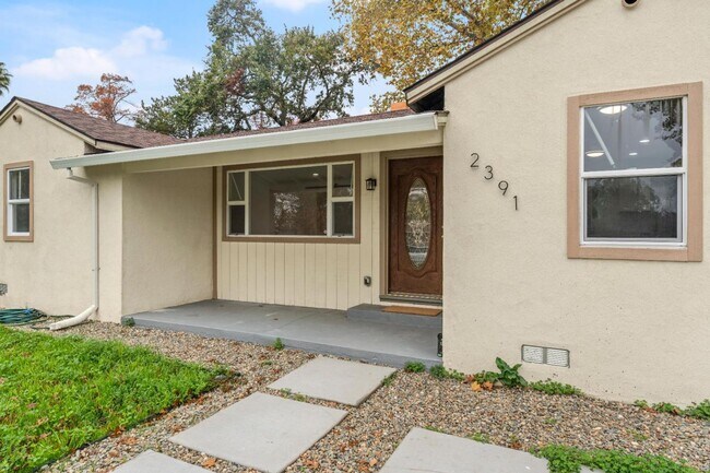 Photo - Beautifully Renovated 3-Bedroom Home in Desirable Bohemian Village