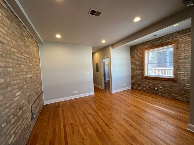 Foto del edificio - 1626 W Fargo Ave