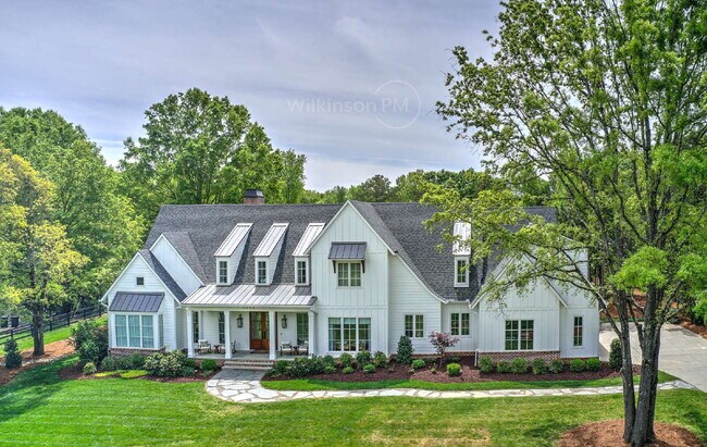 Foto del edificio - One of the Finest Fully-Furnished Luxury Estates in Marvin, "Architectural Digest" Caliber, for t...