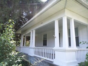 Building Photo - 1075 Cambria St NE