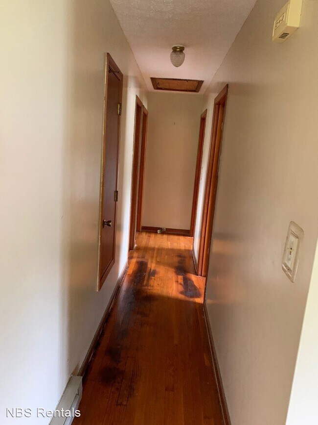 Foto del edificio - 3 br, 1 bath House - 1918 Boston Avenue