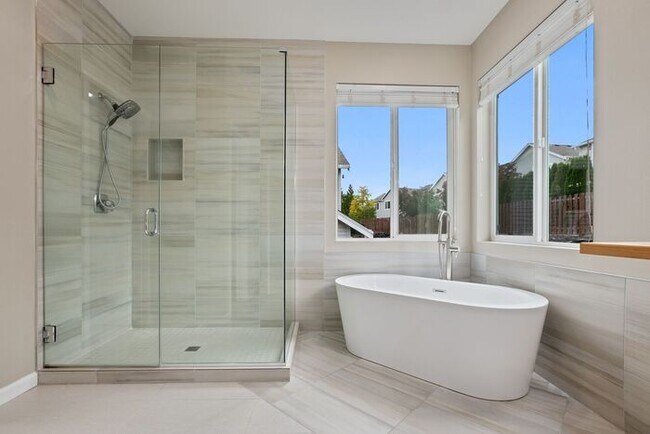 Foto del edificio - Gorgeous Modern Air Conditioned Home in Ga...