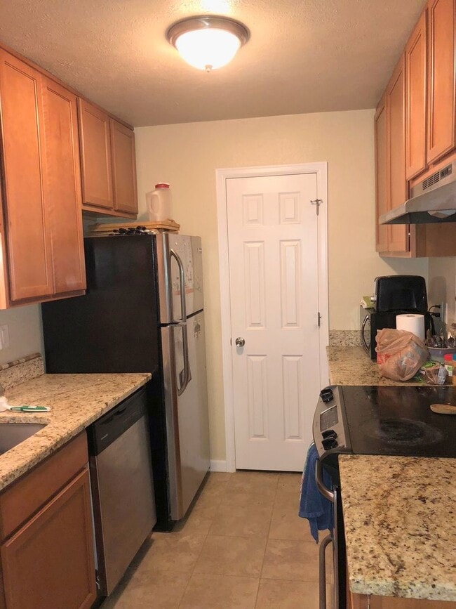 Foto del edificio - 2 bed 2 bath condo in a Central East Boulder location. Perfecting for Commuting!