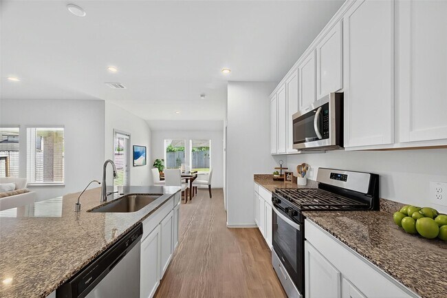 Foto del edificio - 9721 Chelsea St