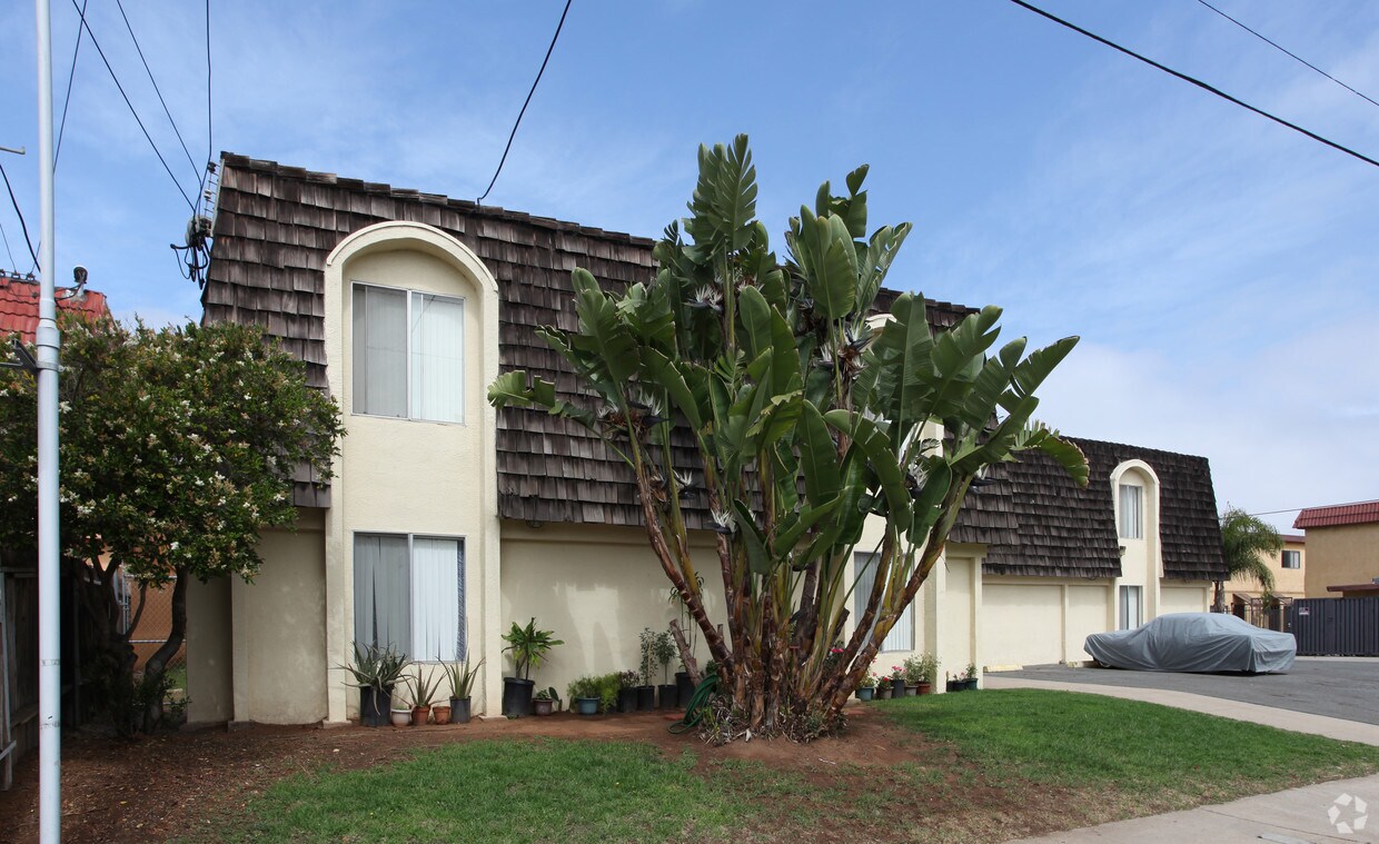 Building Photo - 636 11th St