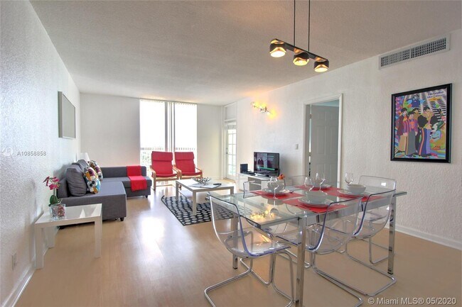 Building Photo - 3901 S Ocean Dr  14W Hollywood Fl 33019