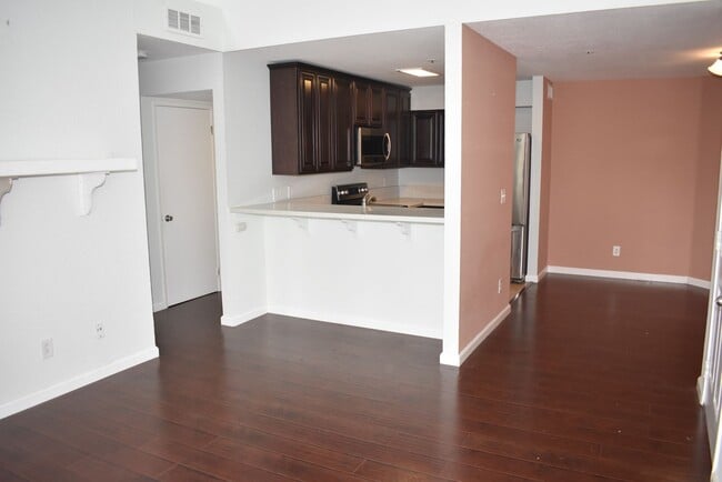Building Photo - 1019 Dornajo Way
