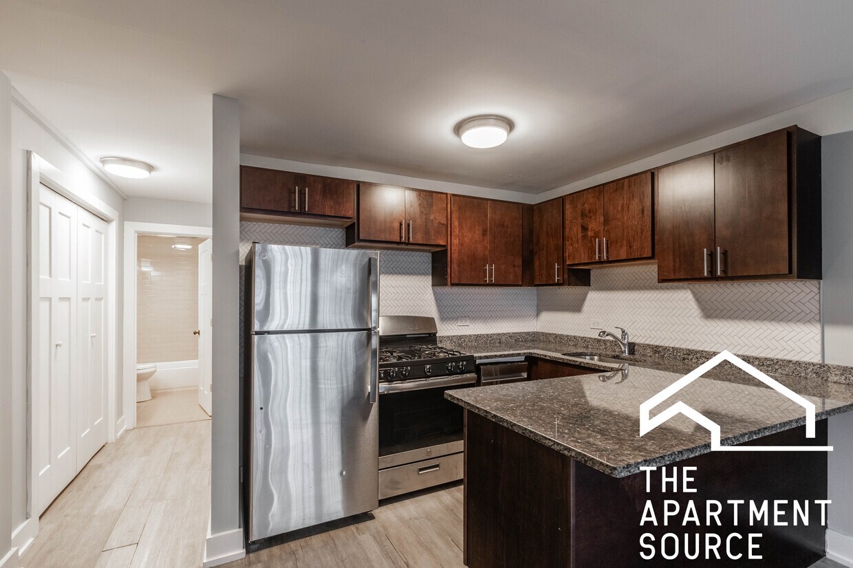 Foto principal - 1435 N Dearborn St