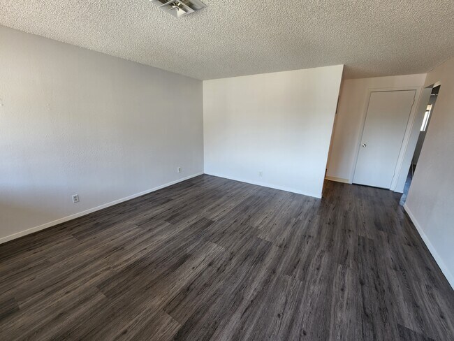 Living Room - 645 SE 6th Ave