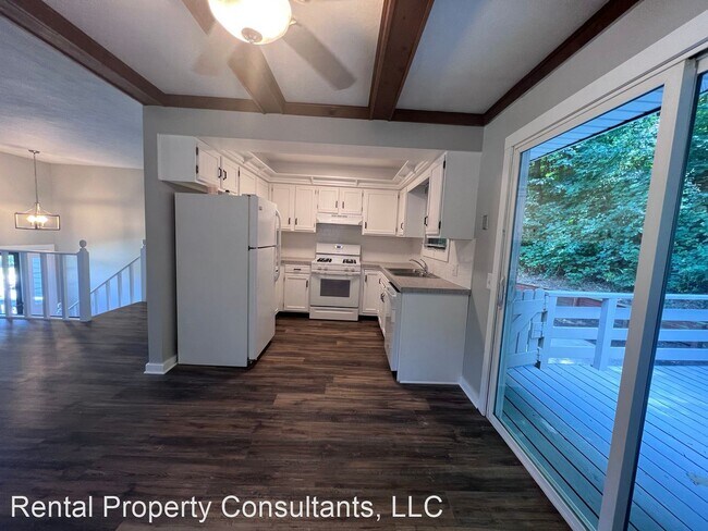 Foto del edificio - 3 br, 2.5 bath House - 5564 Coit Ave NE