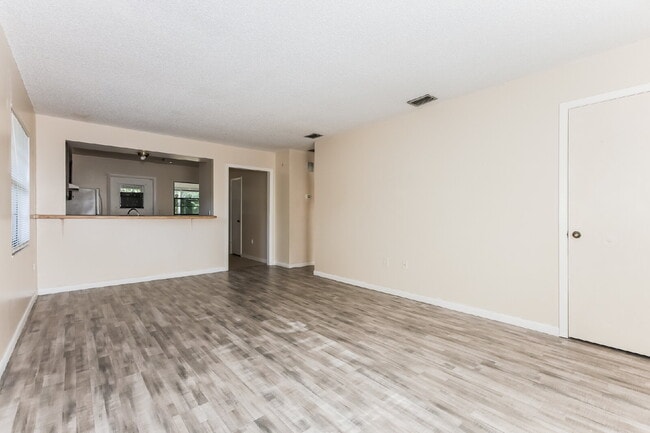 Foto del edificio - 620 Emerald Ave
