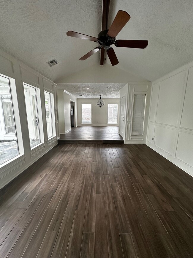Building Photo - 14314 Piping Rock Ln