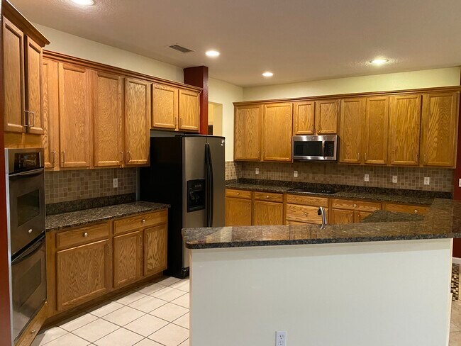 Building Photo - 256 Bayberry Lakes Blvd